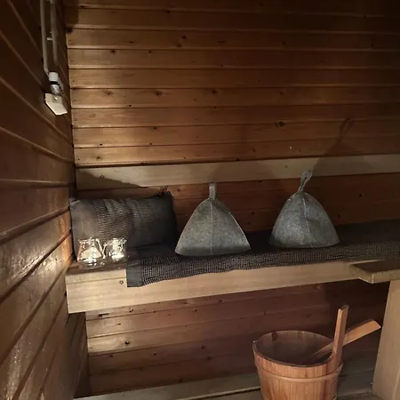 The Luna Lounge, With Sauna Apartment