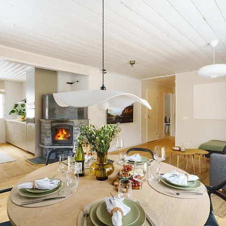 The Luna Lounge, With Sauna * 罗瓦涅米