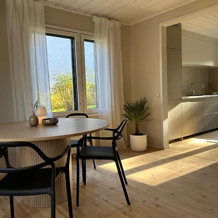 The Luna Lounge, With Sauna *