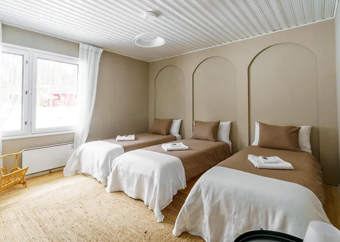 The Luna Lounge, With Sauna *