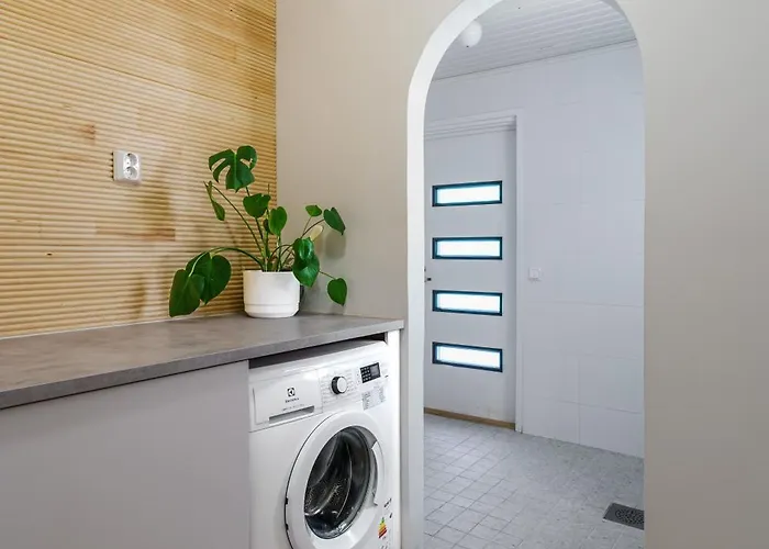 The Luna Lounge, With Sauna 公寓